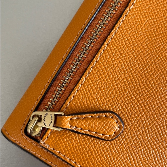 Coach Small Wyn Wallet / Papaya - Picture 11 of 14